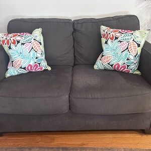 Pottery Barn Teen Vibrant Leaf Pattern Pillow Covers